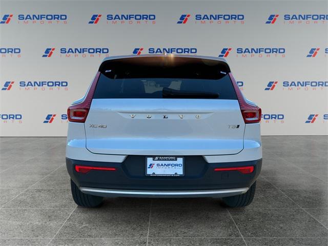 used 2022 Volvo XC40 car, priced at $24,850