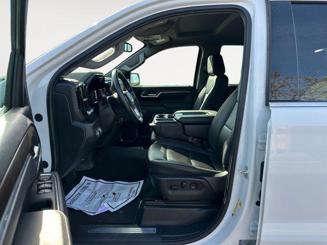 used 2025 GMC Sierra 1500 car, priced at $41,998