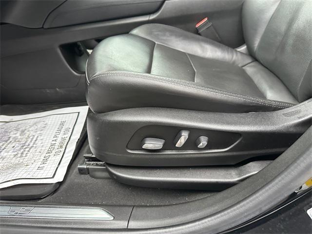 used 2020 Cadillac XT5 car, priced at $24,654