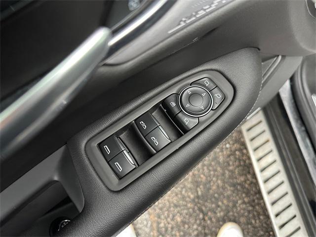 used 2020 Cadillac XT5 car, priced at $24,654