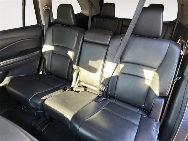 used 2022 Honda Pilot car, priced at $27,580