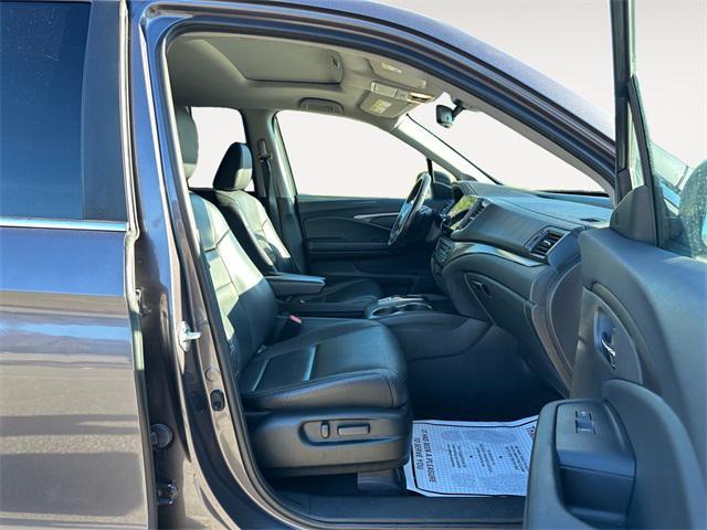 used 2022 Honda Pilot car, priced at $27,580