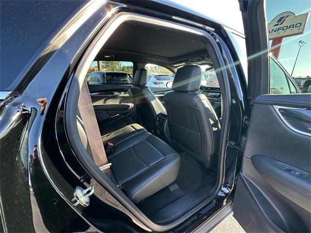 used 2022 Cadillac XT5 car, priced at $25,509