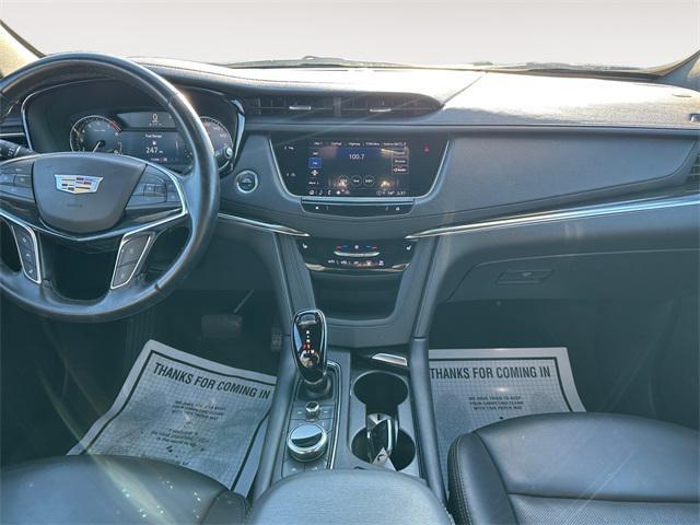 used 2022 Cadillac XT5 car, priced at $25,509