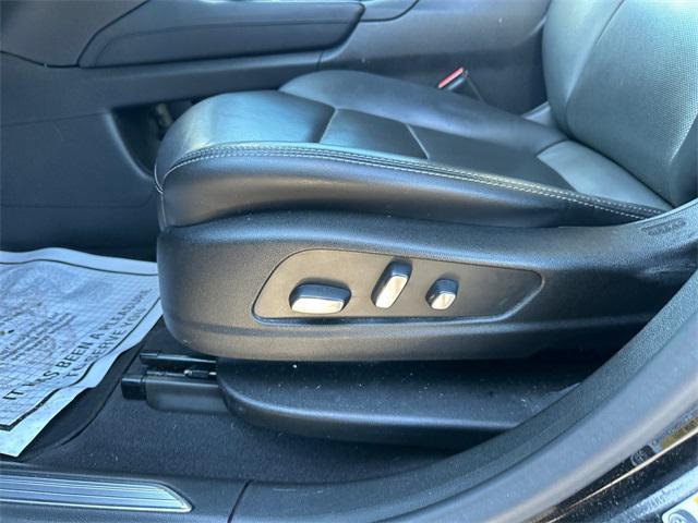 used 2022 Cadillac XT5 car, priced at $25,509