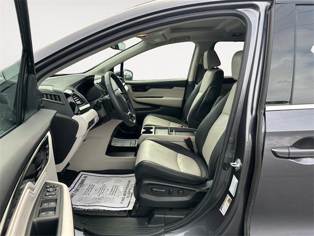 used 2025 Honda Odyssey car, priced at $44,925