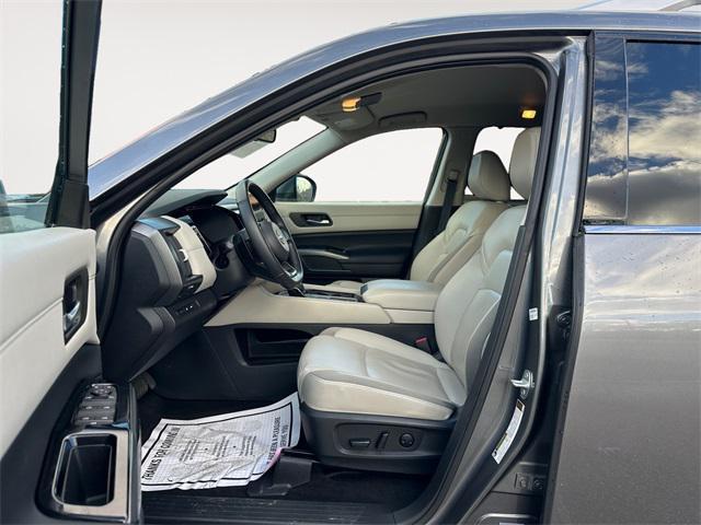 used 2023 Nissan Pathfinder car, priced at $29,998