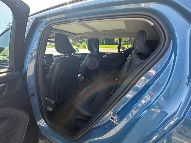 used 2023 Volvo XC40 car, priced at $34,877