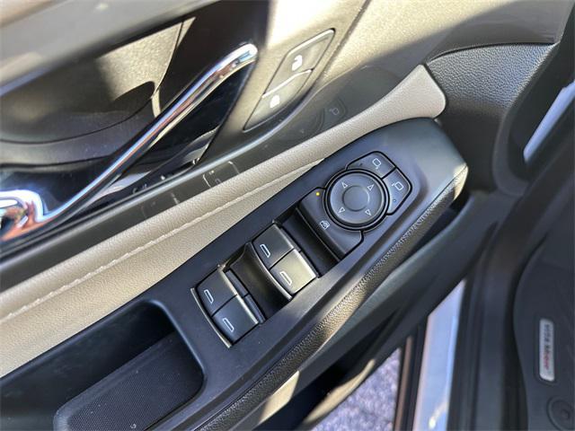 used 2023 Chevrolet Traverse car, priced at $21,950