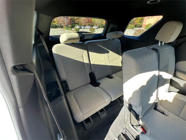 used 2023 Chevrolet Traverse car, priced at $21,950