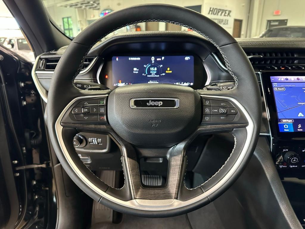 used 2025 Jeep Grand Cherokee car, priced at $39,061