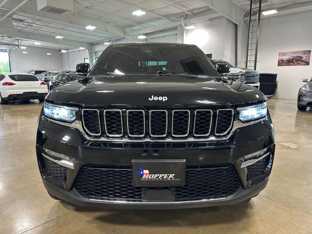 used 2025 Jeep Grand Cherokee car, priced at $39,061