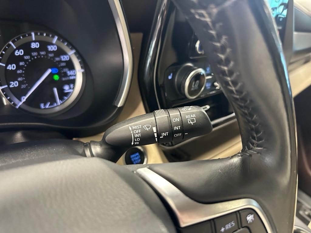 used 2021 Toyota Highlander car, priced at $26,700