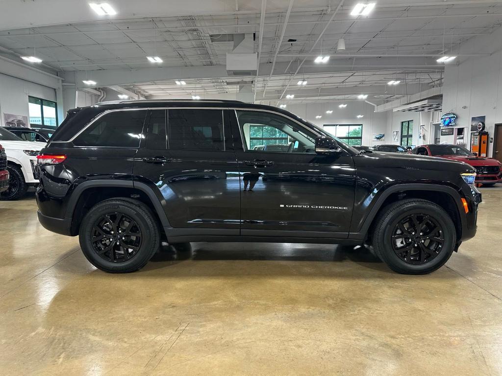 used 2023 Jeep Grand Cherokee car, priced at $34,820