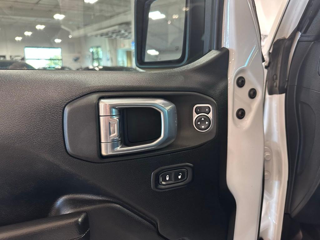 used 2021 Jeep Gladiator car, priced at $26,900