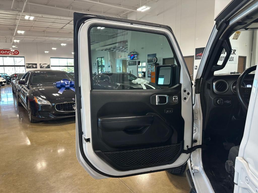 used 2021 Jeep Gladiator car, priced at $26,900