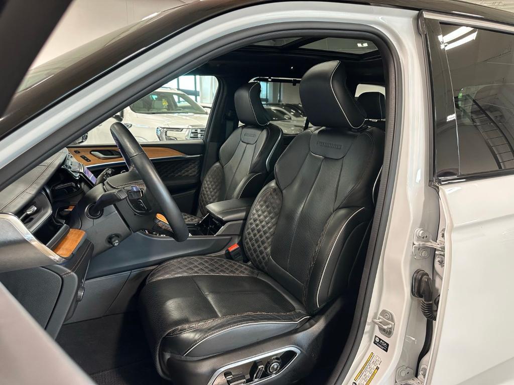 used 2024 Jeep Grand Cherokee car, priced at $48,230