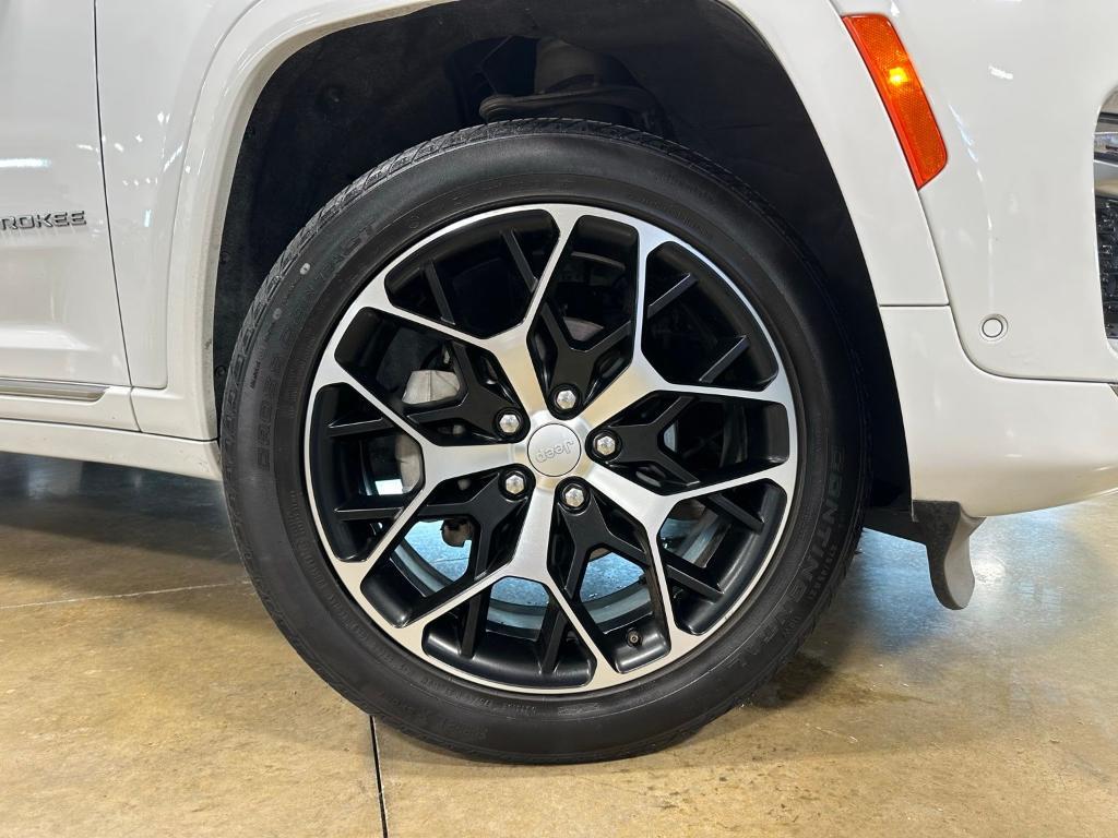 used 2024 Jeep Grand Cherokee car, priced at $48,230