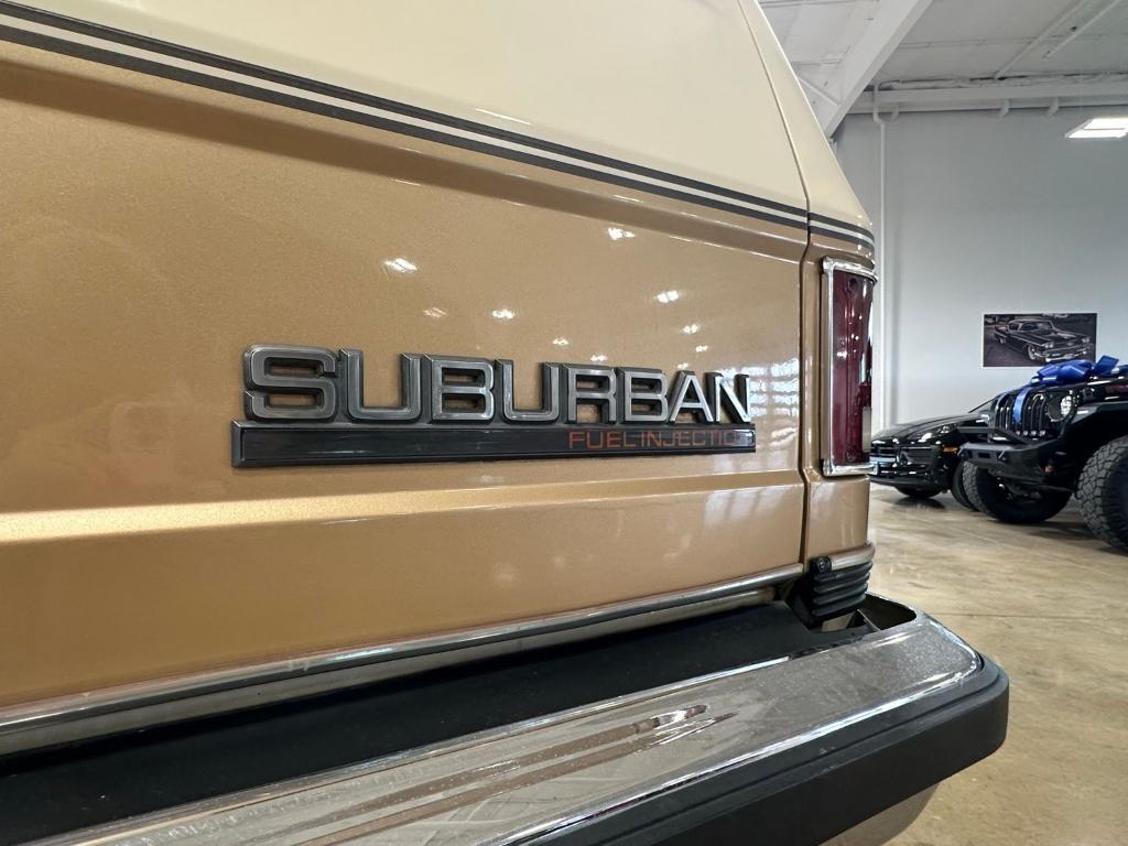 used 1989 GMC Suburban car, priced at $25,000