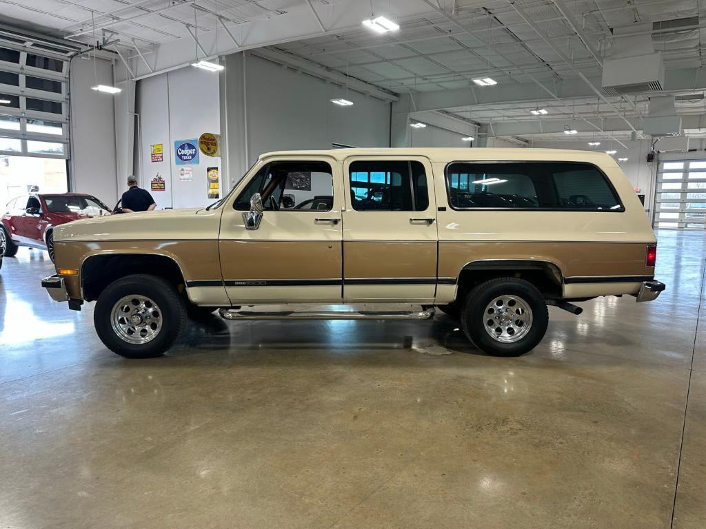 used 1989 GMC Suburban car, priced at $25,000