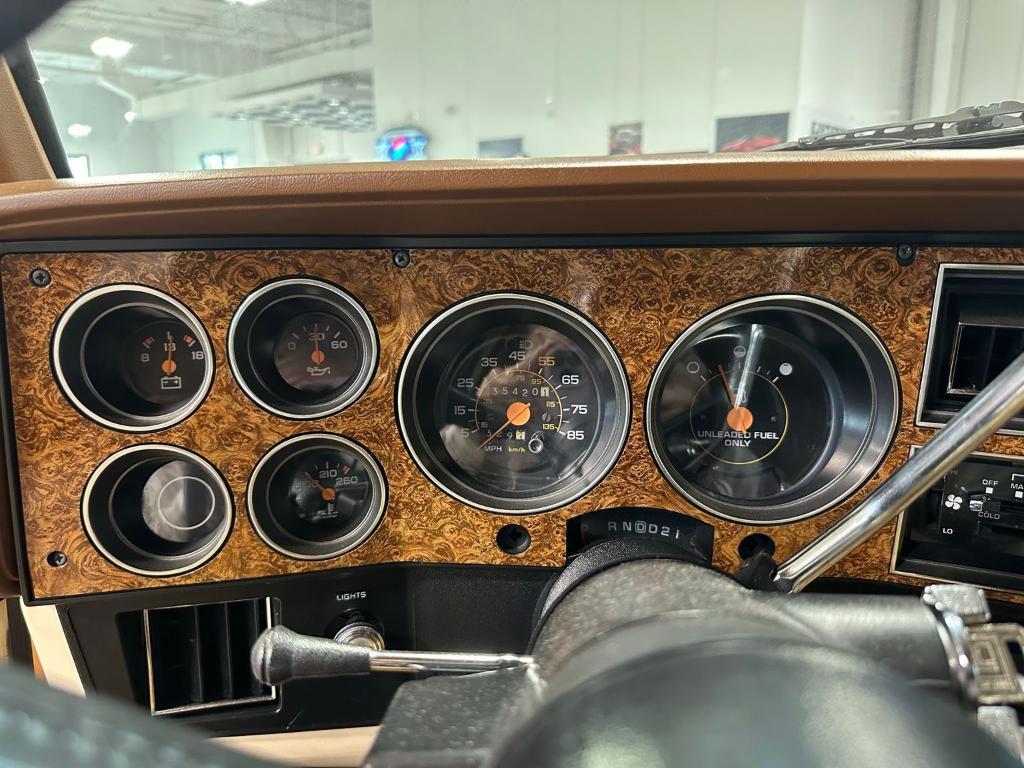 used 1989 GMC Suburban car, priced at $25,000