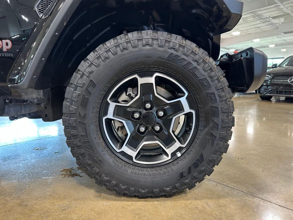 used 2023 Jeep Gladiator car, priced at $43,815