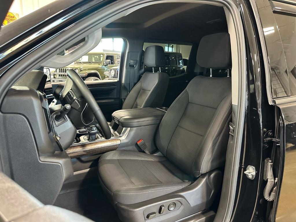 used 2024 GMC Sierra 1500 car, priced at $40,300