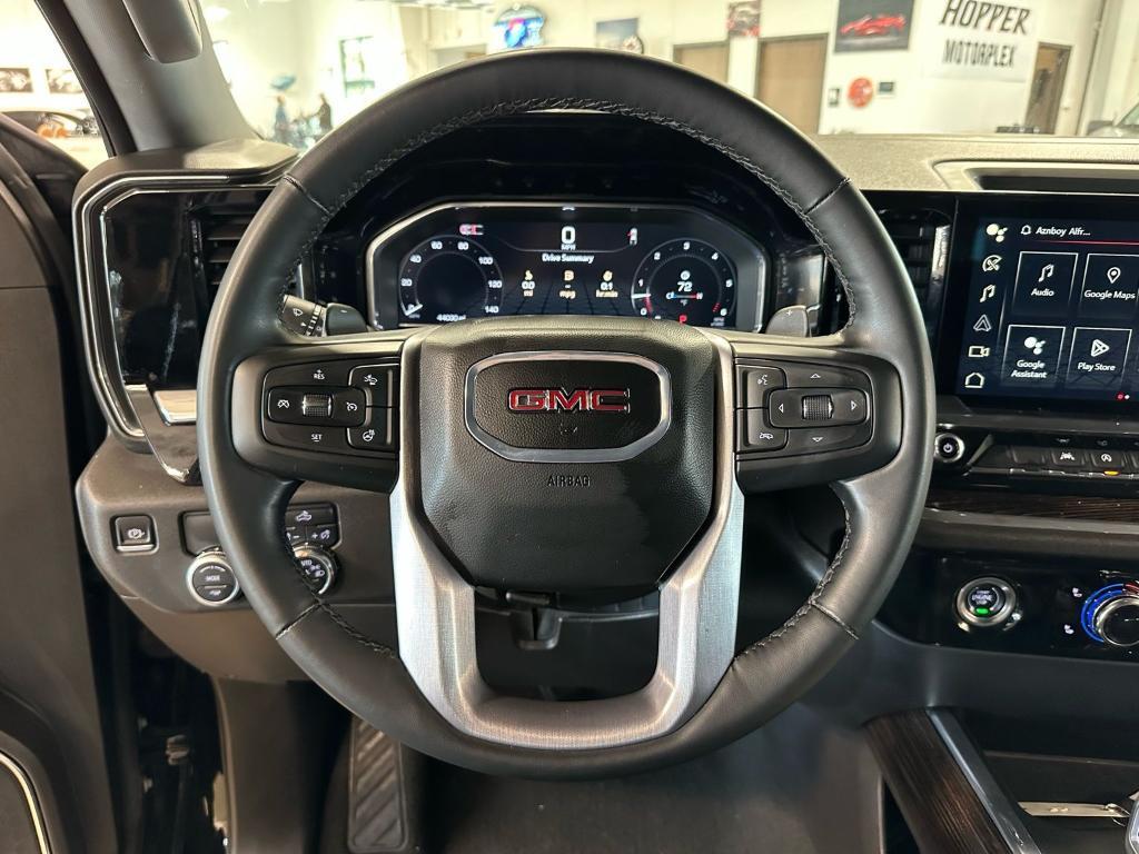 used 2024 GMC Sierra 1500 car, priced at $40,300
