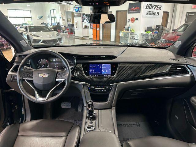 used 2025 Cadillac XT6 car, priced at $39,400