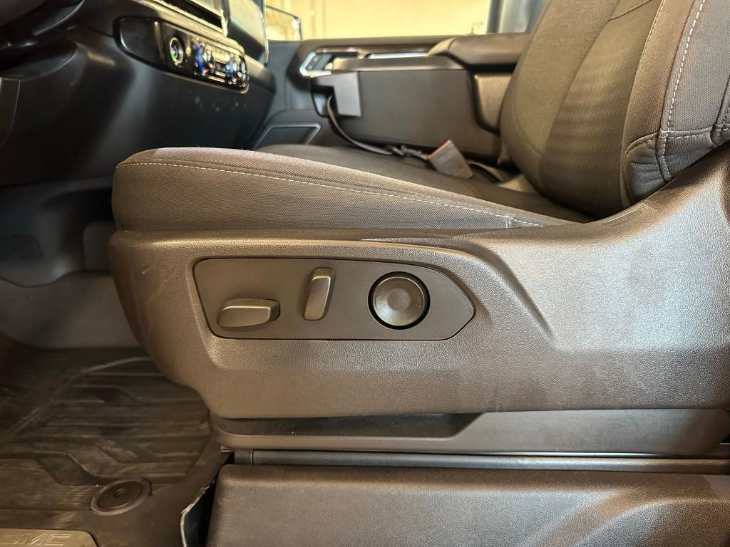 used 2022 GMC Sierra 1500 car, priced at $36,750