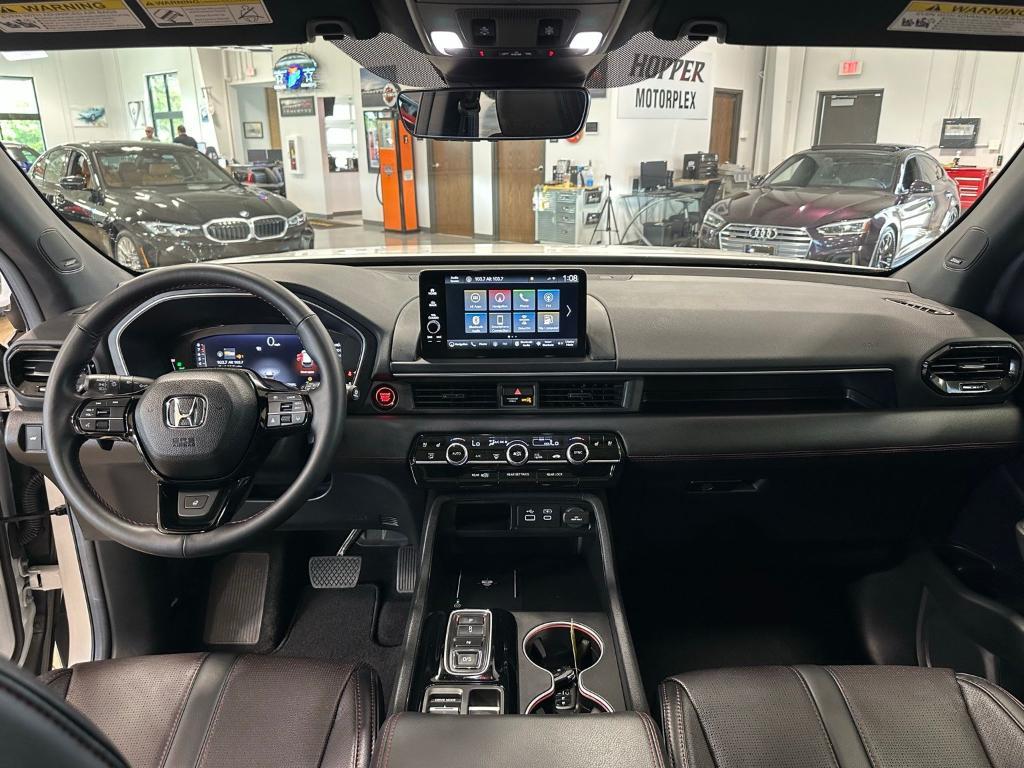 used 2025 Honda Pilot car, priced at $48,310