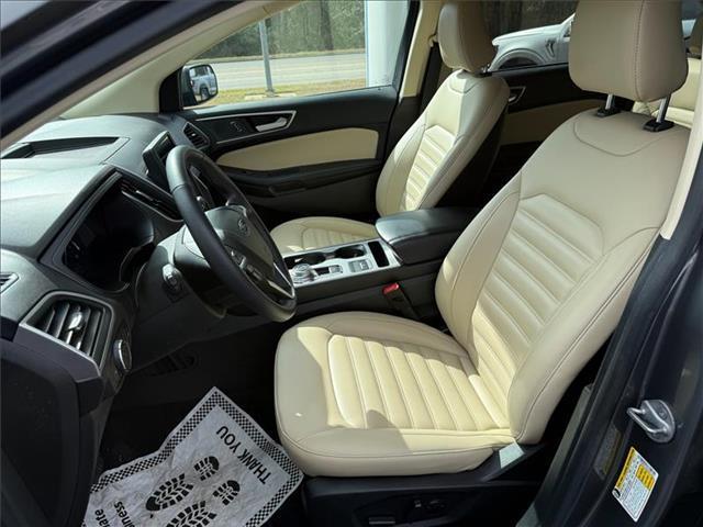 used 2024 Ford Edge car, priced at $26,900