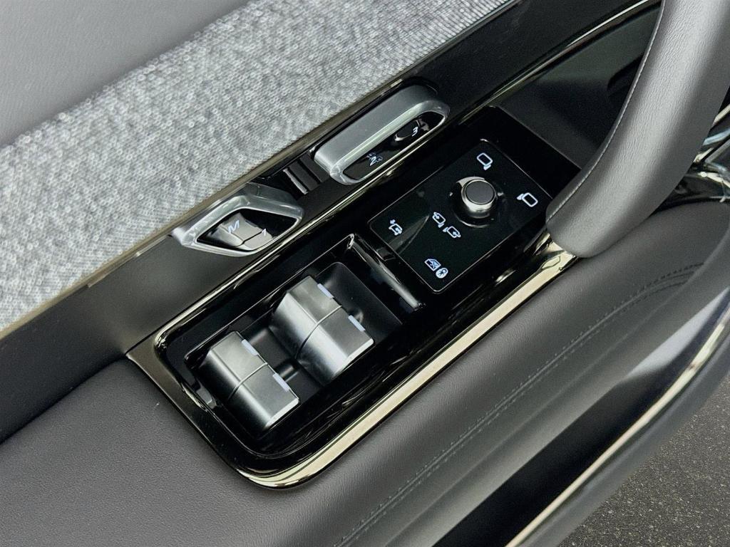 new 2026 Land Rover Range Rover Sport car, priced at $98,650