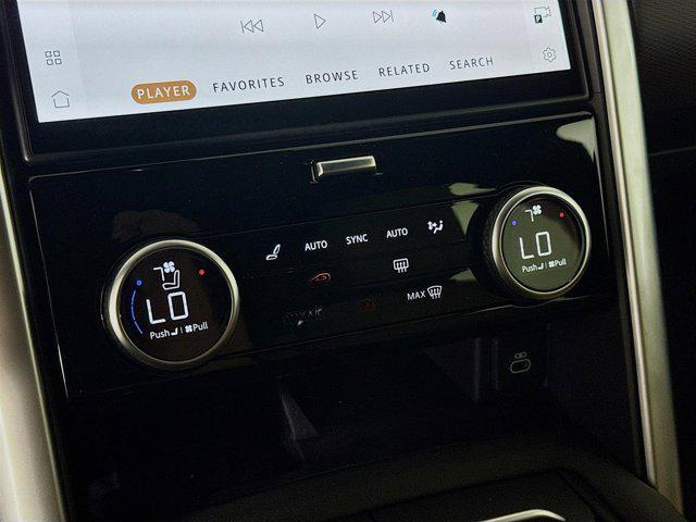 used 2025 Land Rover Discovery car