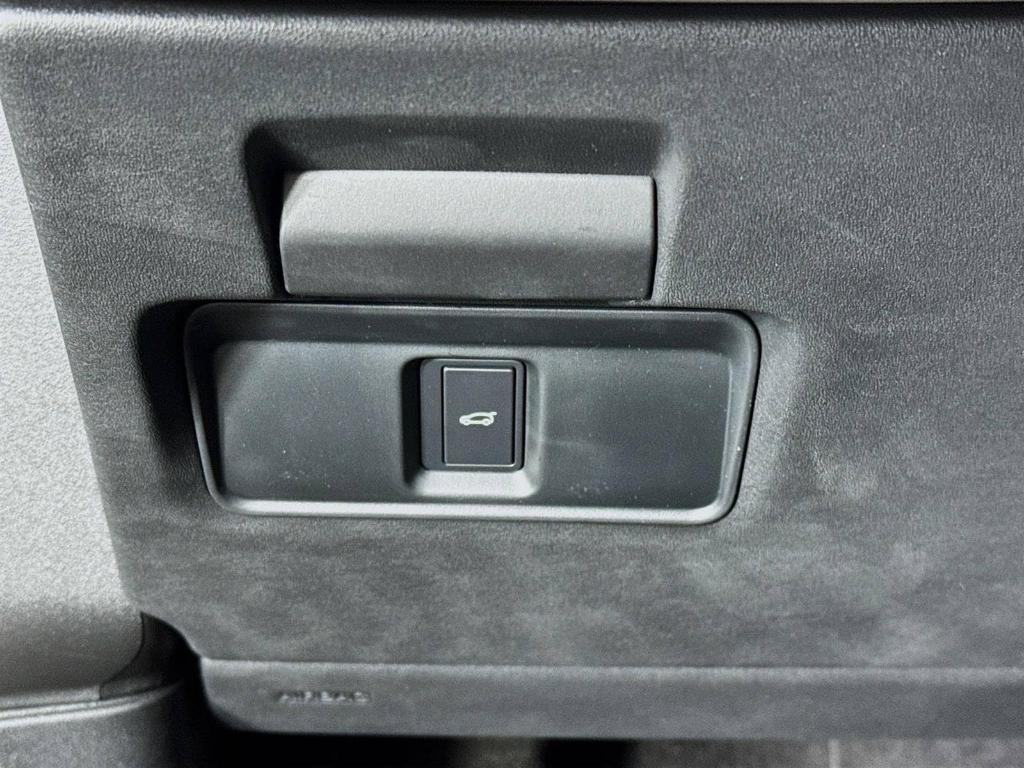 new 2025 Land Rover Discovery Sport car, priced at $55,710