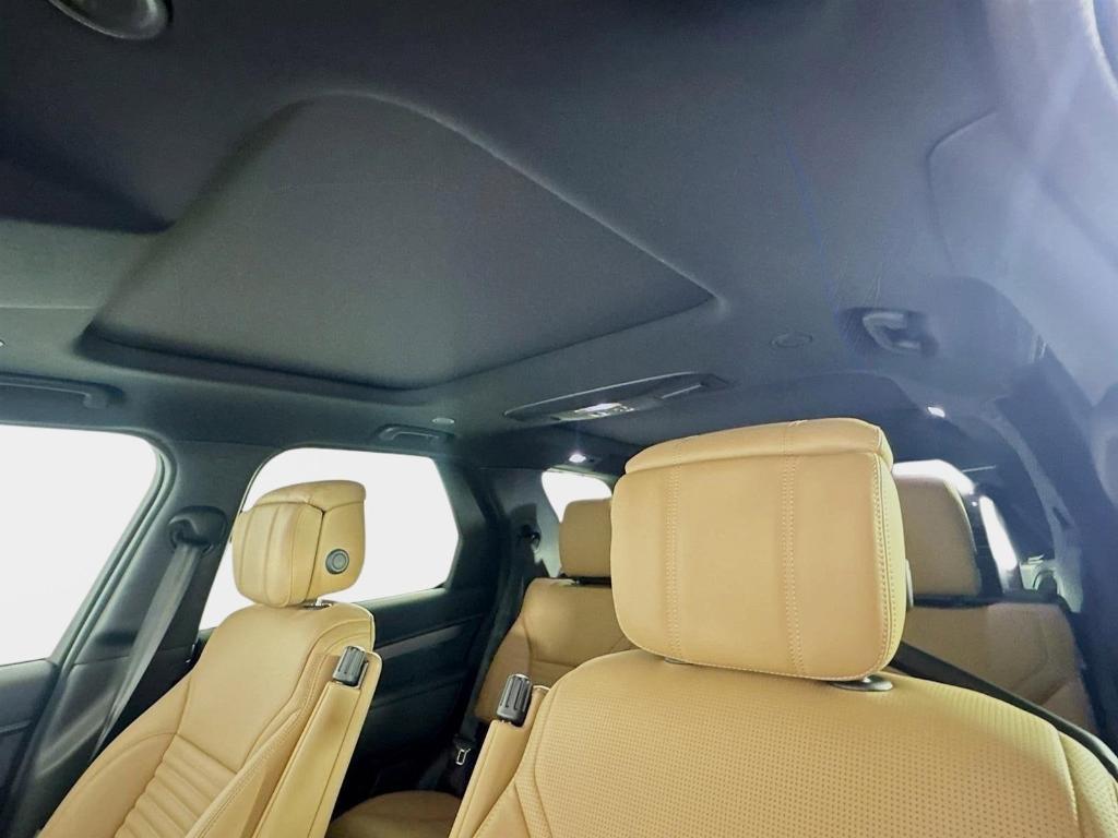 new 2026 Land Rover Discovery car, priced at $76,876