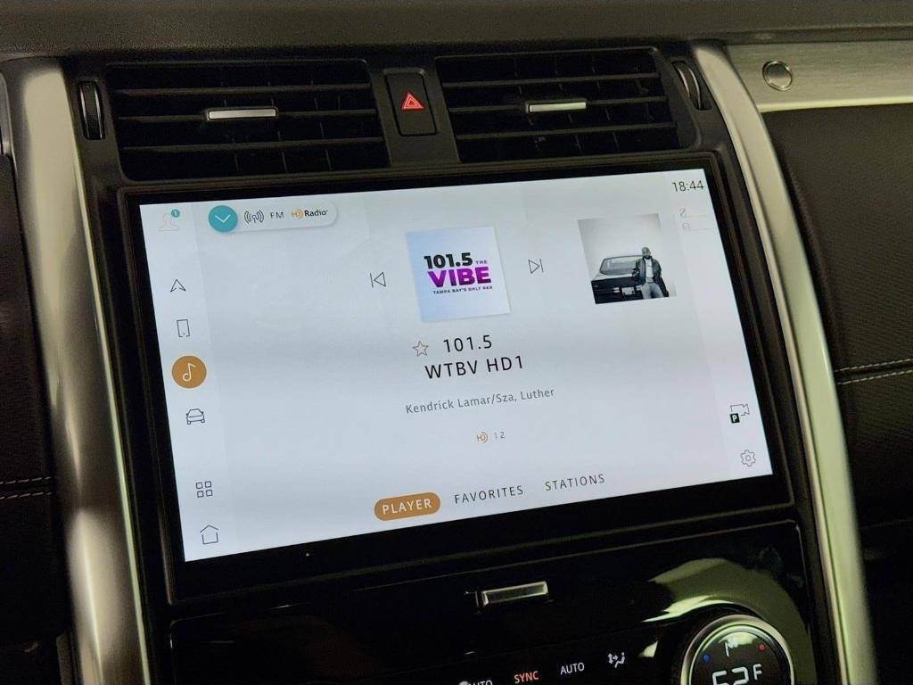 new 2026 Land Rover Discovery car, priced at $76,876