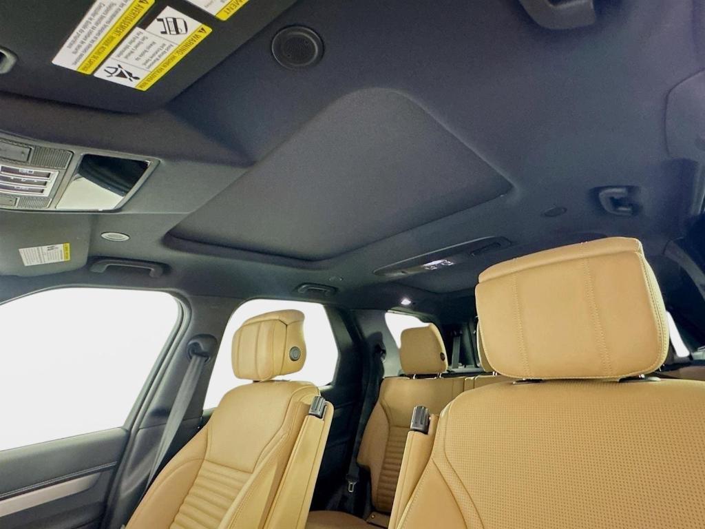 new 2026 Land Rover Discovery car, priced at $76,876