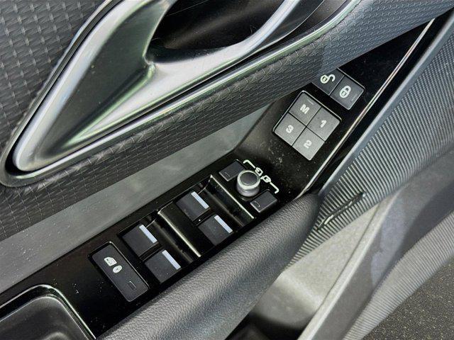 used 2020 Land Rover Range Rover Velar car, priced at $25,978