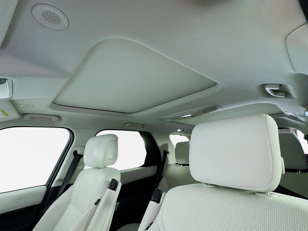 new 2026 Land Rover Discovery car, priced at $68,237