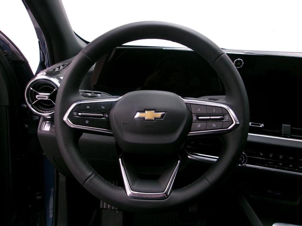 new 2026 Chevrolet Equinox car, priced at $30,990