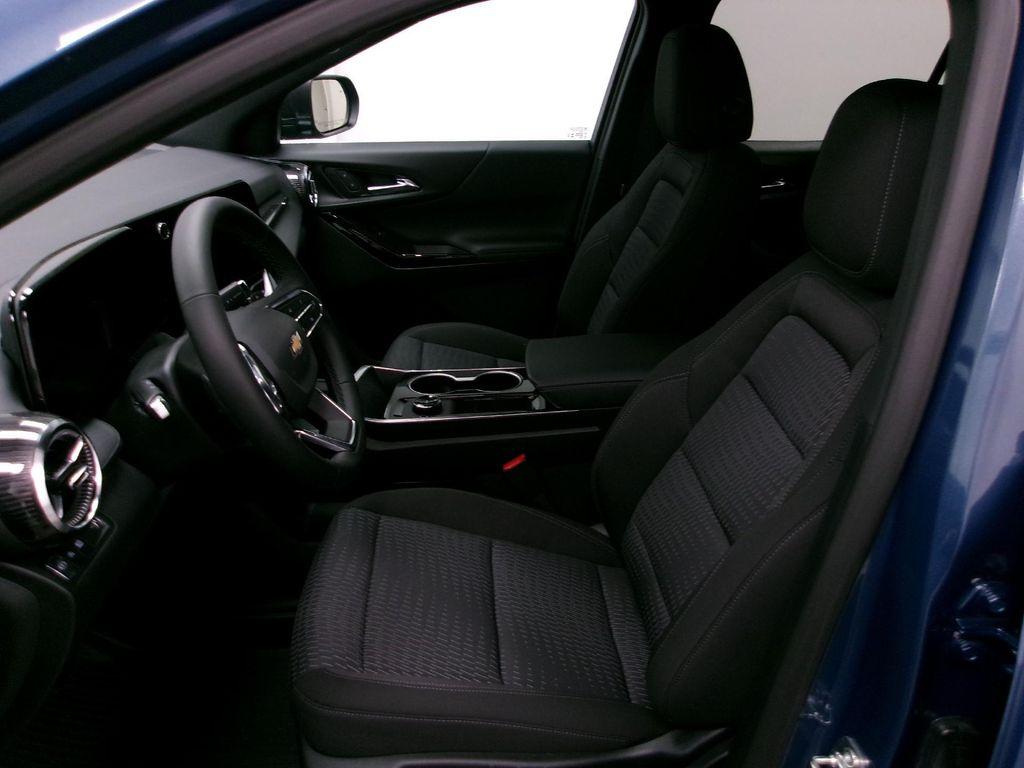 new 2026 Chevrolet Equinox car, priced at $30,990