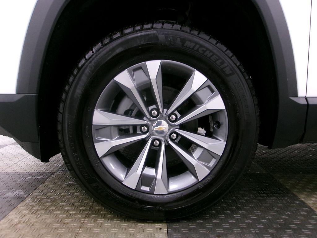 new 2026 Chevrolet Equinox car, priced at $31,495