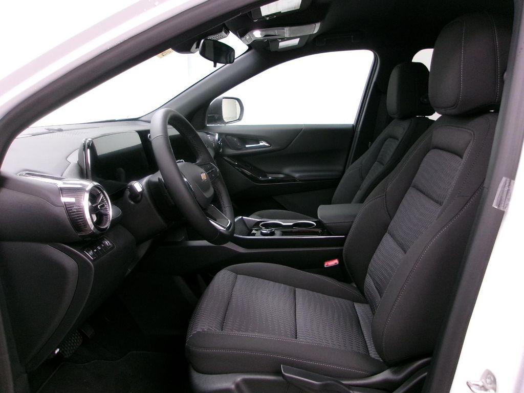 new 2026 Chevrolet Equinox car, priced at $31,495