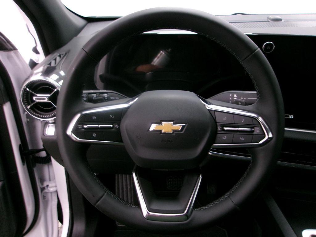 new 2026 Chevrolet Equinox car, priced at $31,495