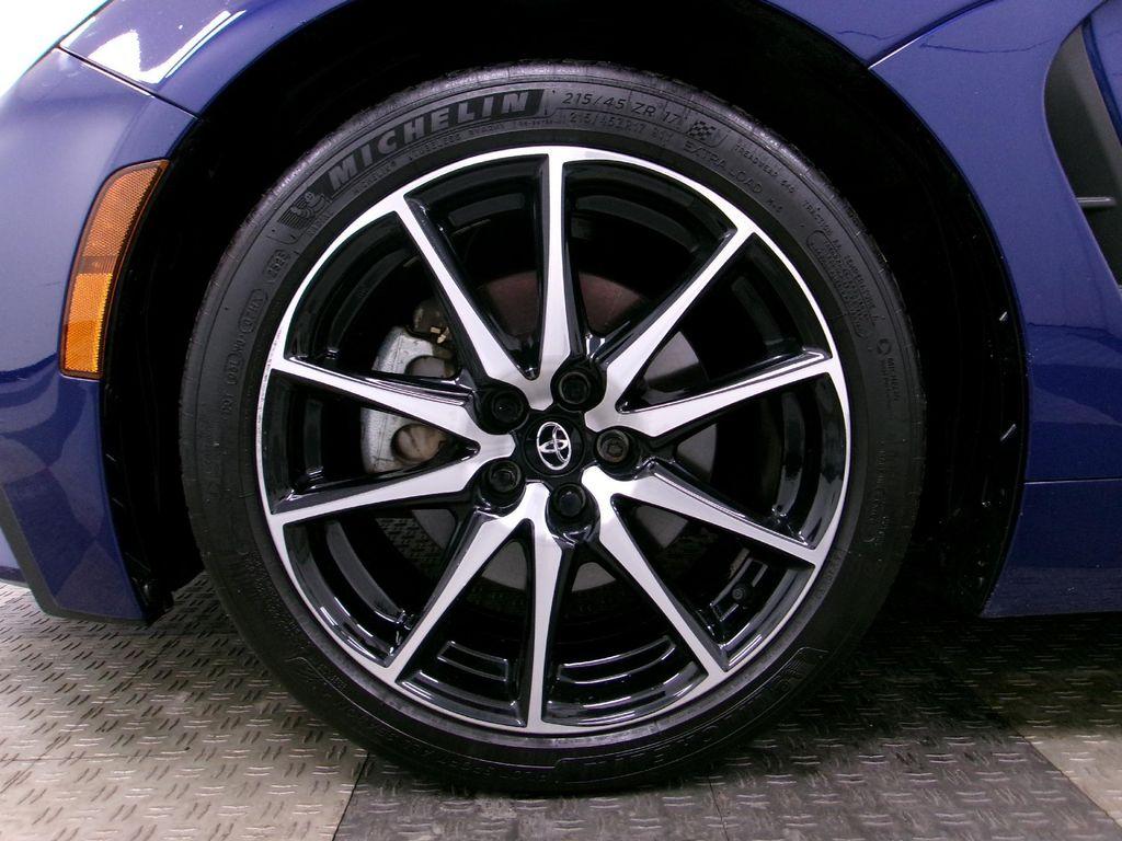 used 2022 Toyota GR86 car, priced at $27,988