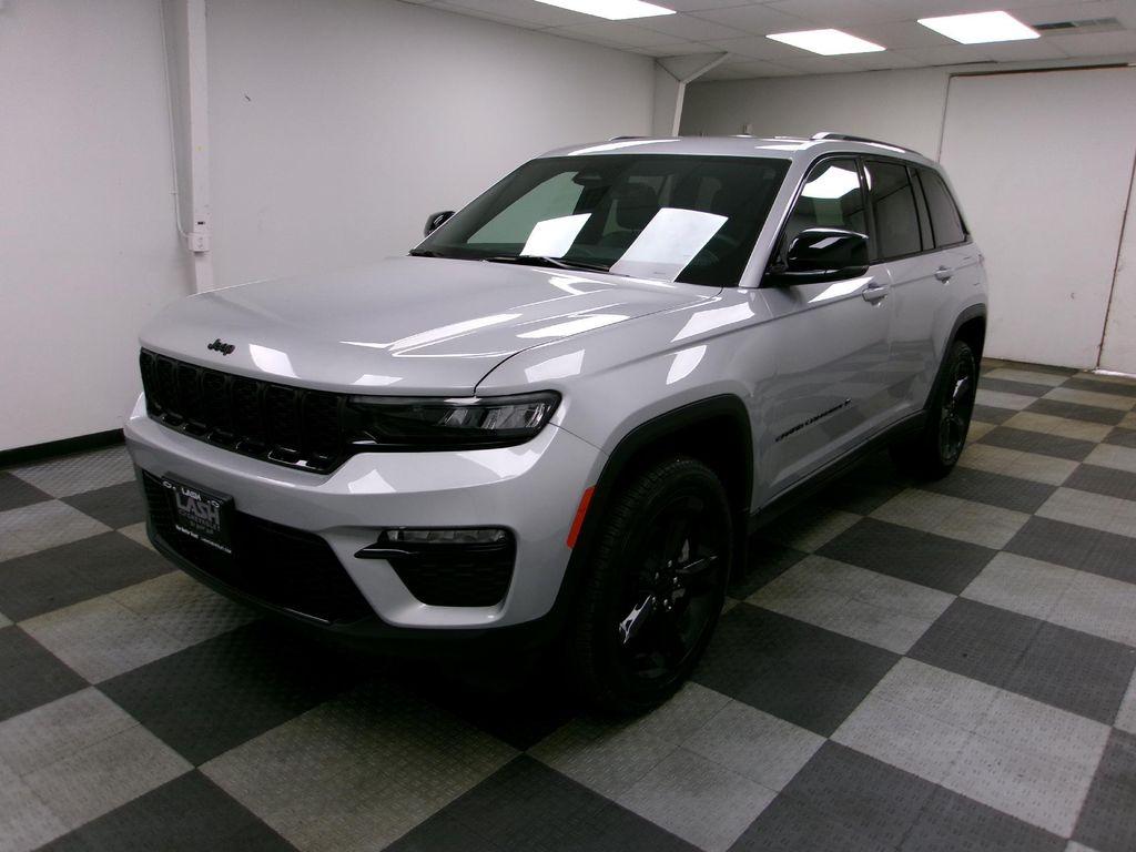 used 2025 Jeep Grand Cherokee car, priced at $40,988