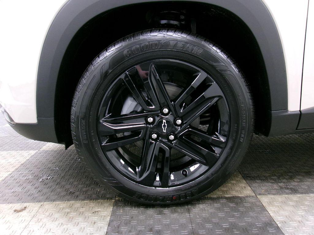 new 2026 Chevrolet Trax car, priced at $27,055