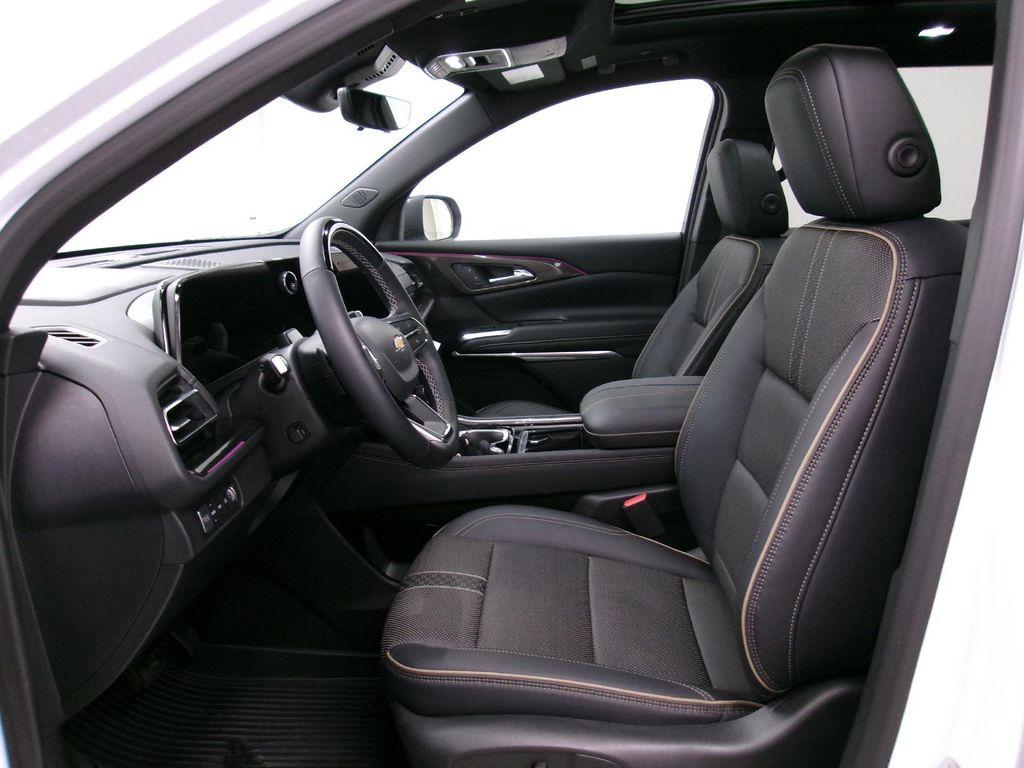 new 2026 Chevrolet Traverse car, priced at $57,909