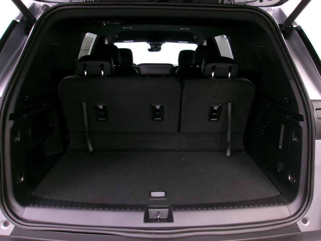 new 2026 Chevrolet Traverse car, priced at $44,740